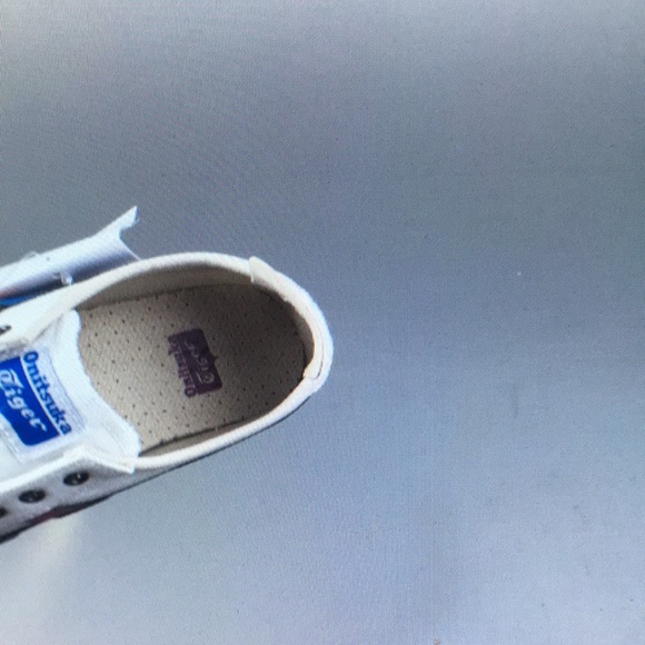 Onitsuka Tiger White Sneakers with Blue and Red Accents - Picture 7 of 8